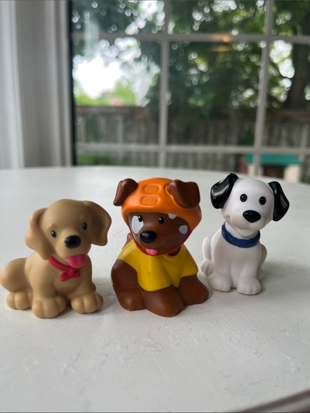 Fisher Price Little people dogs